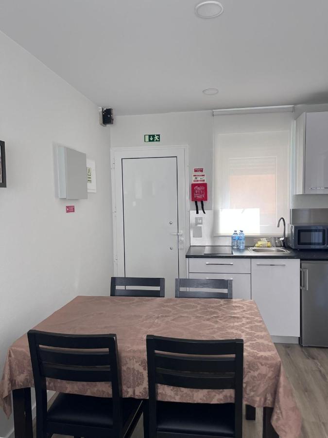 Casas Dona Emilia Vieira de Leiria Exterior foto