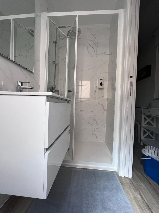 Casas Dona Emilia Vieira de Leiria Exterior foto